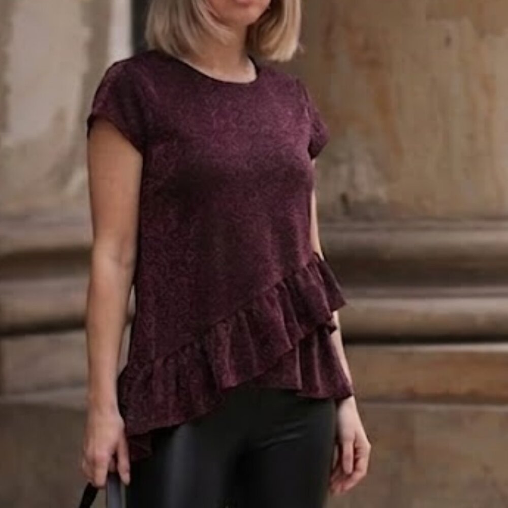 💥🚀💥Parallel Metallic Shimmer Blouse Size S Asymmetrical Ruffle Party Burgundy